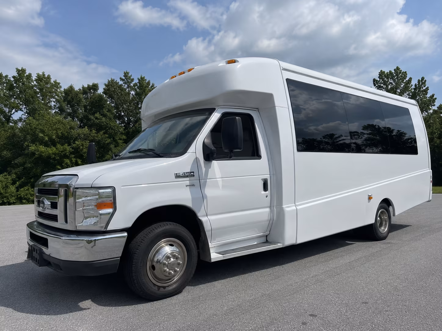party buses from warren to every macomb county prom venue