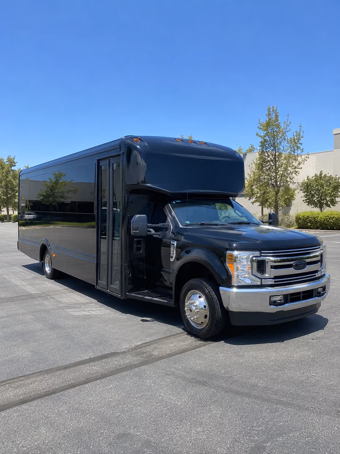 warren party bus rental 3