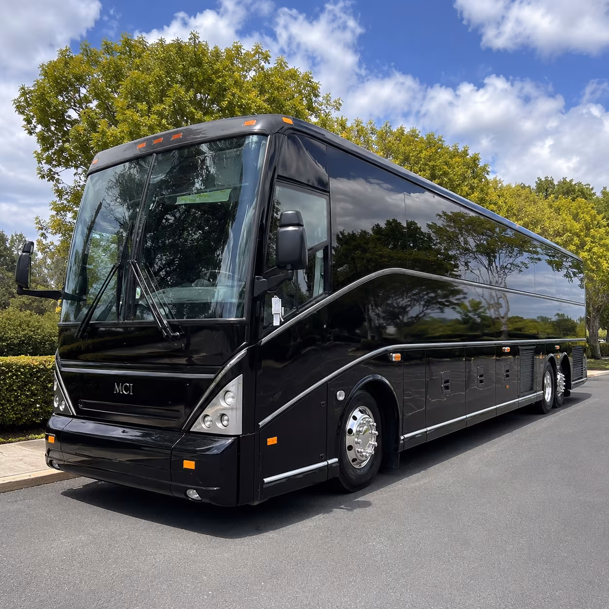 warrencoachbuscompany com connects you to corporate and employee shuttle transportation in warren