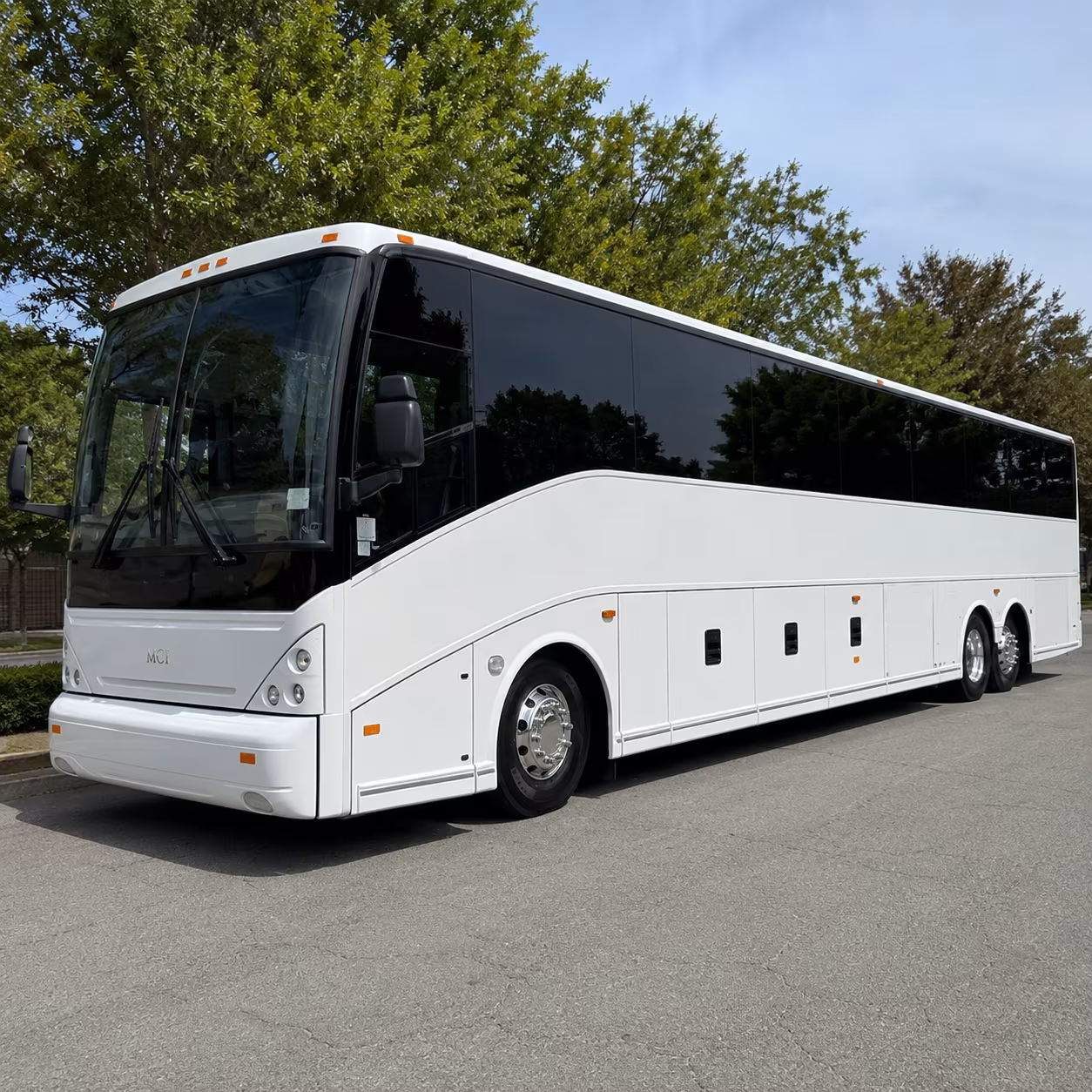 warrencoachbuscompany com makes it possible to find corporate airport shuttles for warren s biggest employers